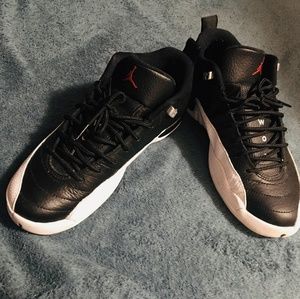 Jordan 12's